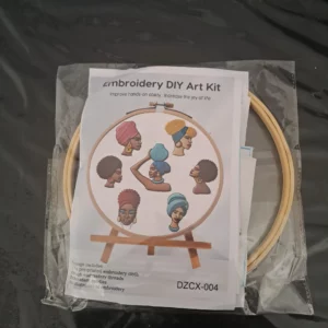 Kit de broderie de femmes aux cheveux afro